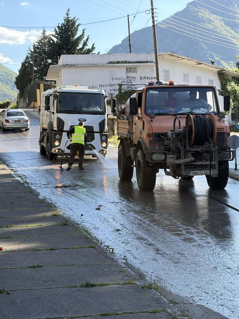 Υπερχείλιση φρεατίου στη Νάουσα – Άμεση επέμβαση της ΔΕΥΑΝ